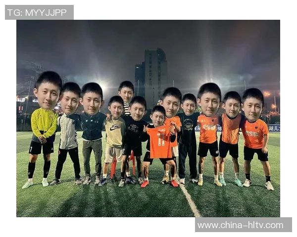 足球火队长形象解析与精彩瞬间回顾带你领略足球场上的激情与魅力